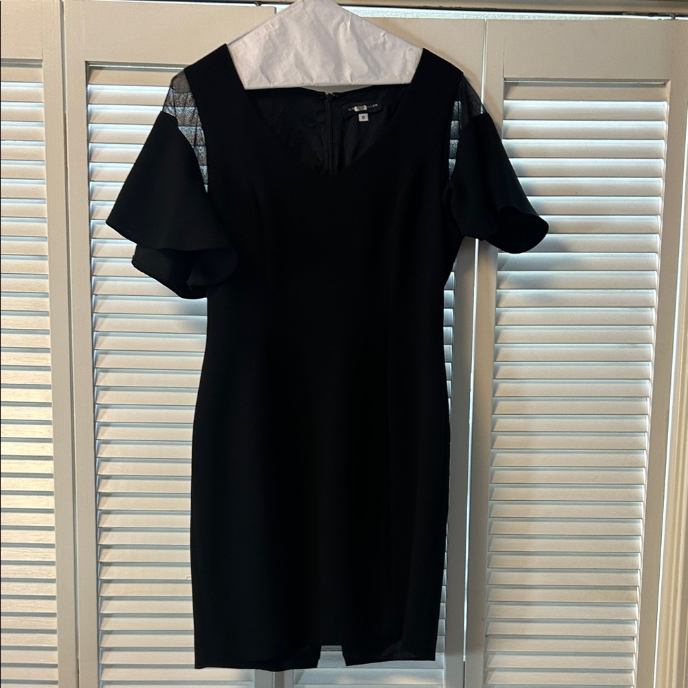 Slate & Willow Black Flutter-Sleeve Sheath Dress
